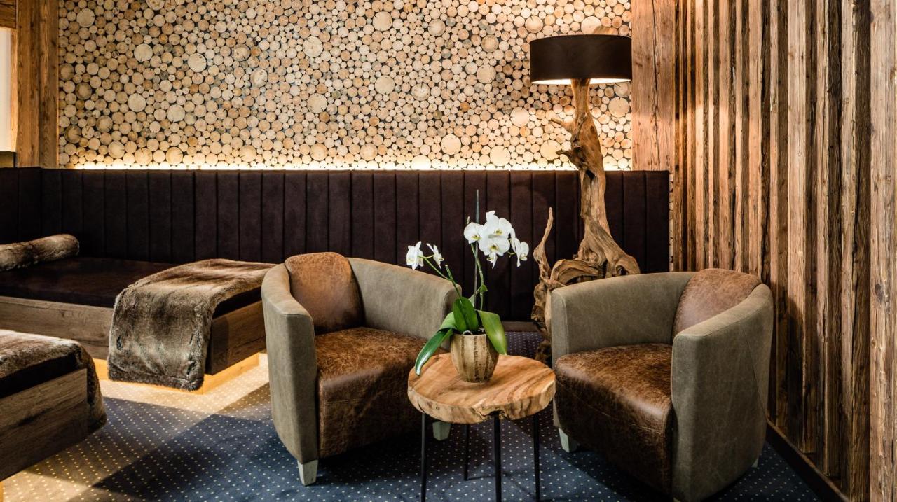 Arthotel Anterleghes - Gardenahotels Selva di Val Gardena Bagian luar foto