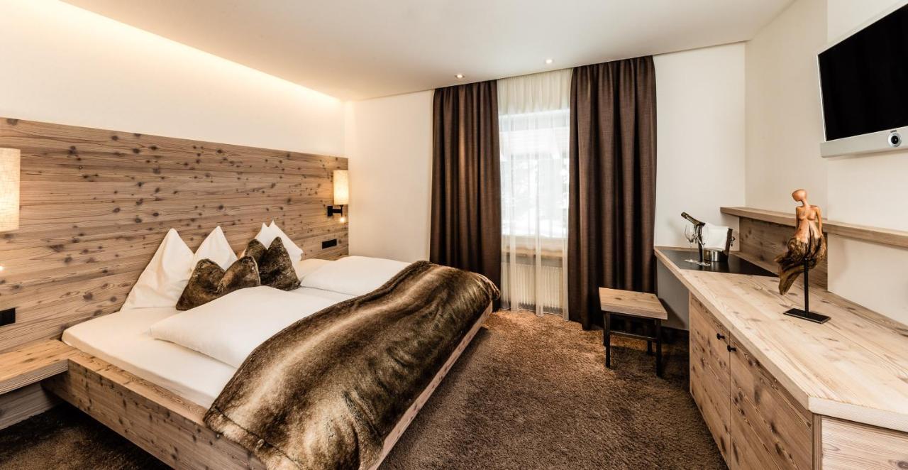 Arthotel Anterleghes - Gardenahotels Selva di Val Gardena Bagian luar foto