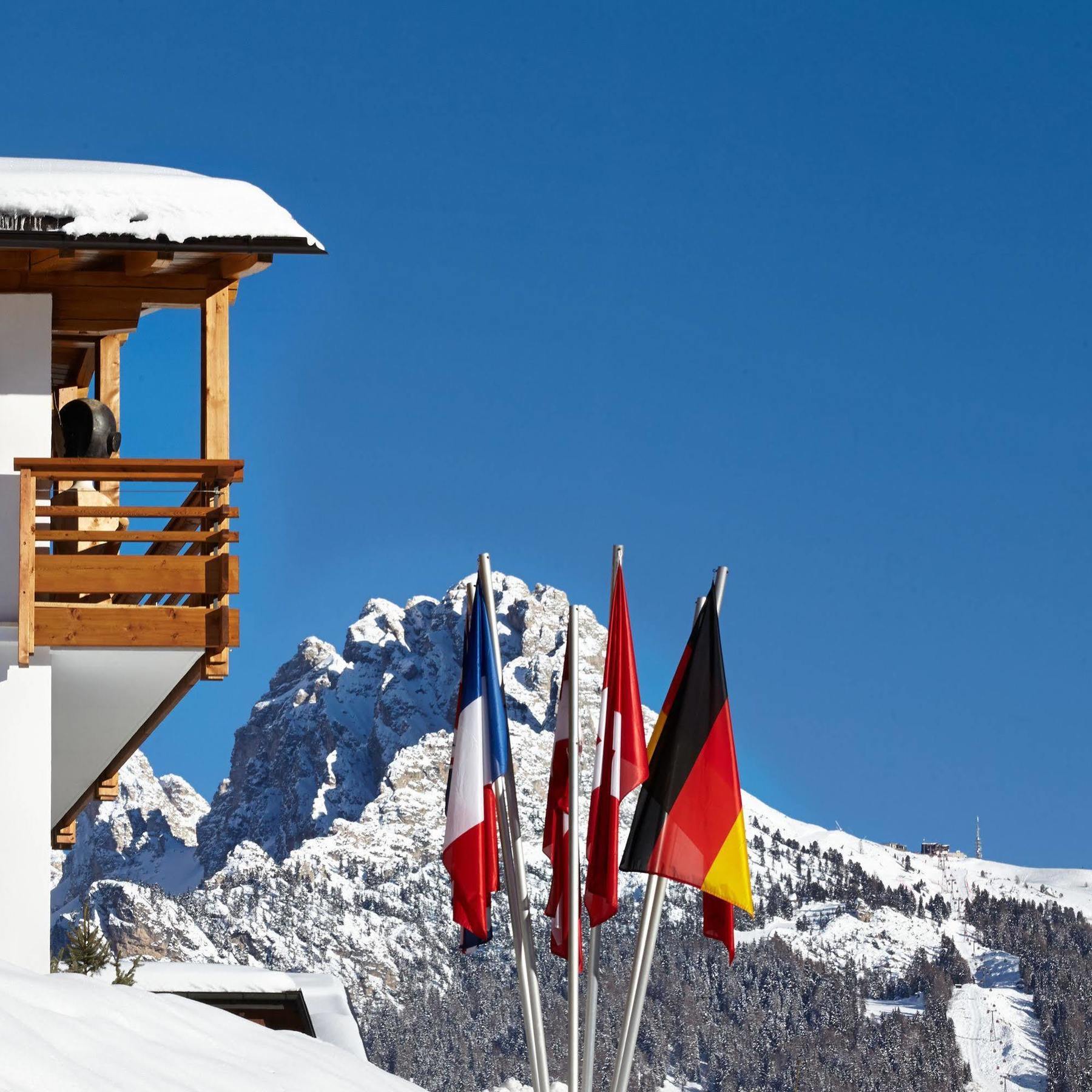Arthotel Anterleghes - Gardenahotels Selva di Val Gardena Bagian luar foto