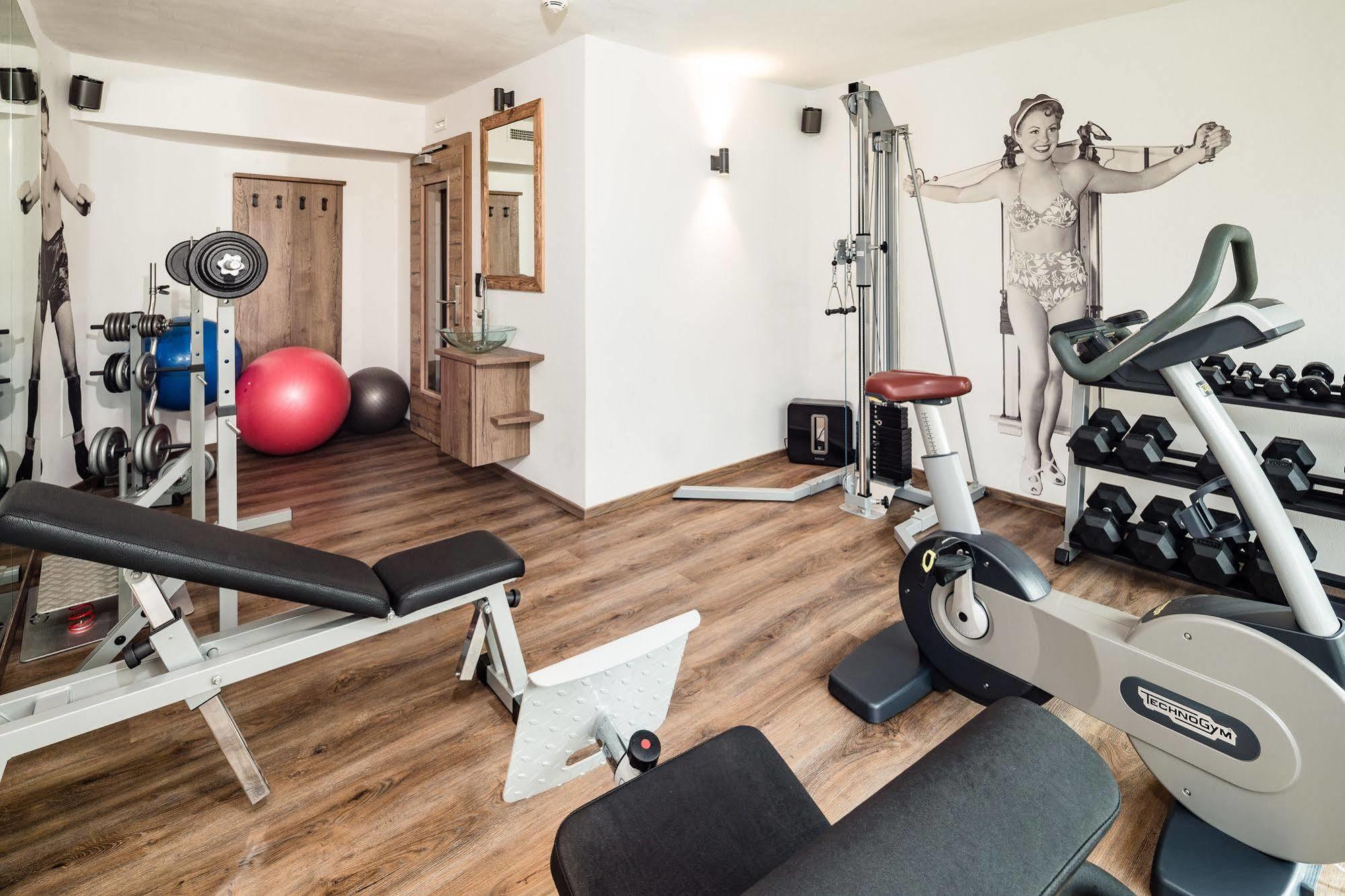 Arthotel Anterleghes - Gardenahotels Selva di Val Gardena Bagian luar foto